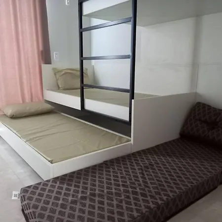 Lindo Apartamento frente ao Mar na Praia da Maranduba-2